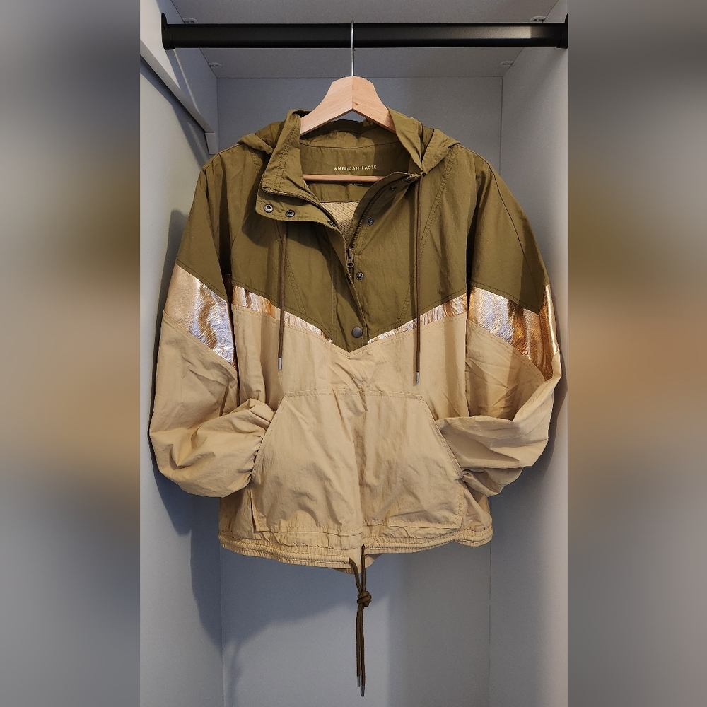 AE Olive and Tan Windbreaker Jacket, Size M